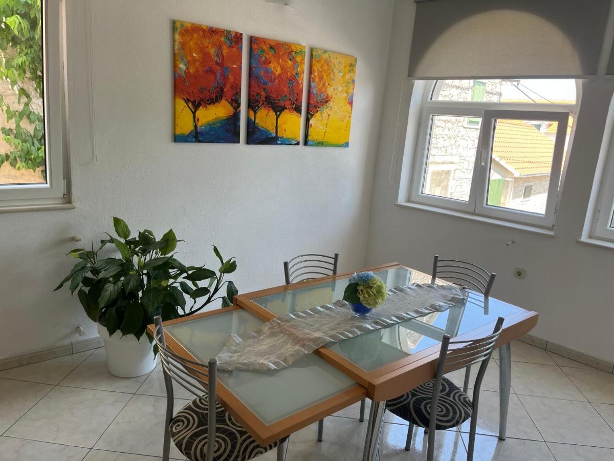 Old Town Center Apartments 수페타르 외부 사진